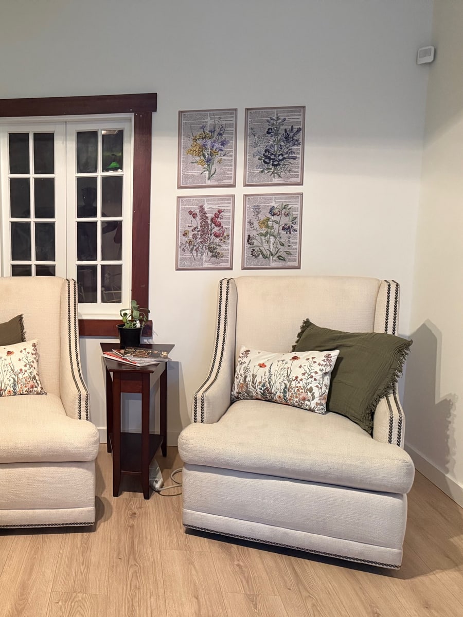 The relaxation seating at Organically Whole Health & Wellness in Buda, TX, where oxyhydrogen inhalation sessions take place